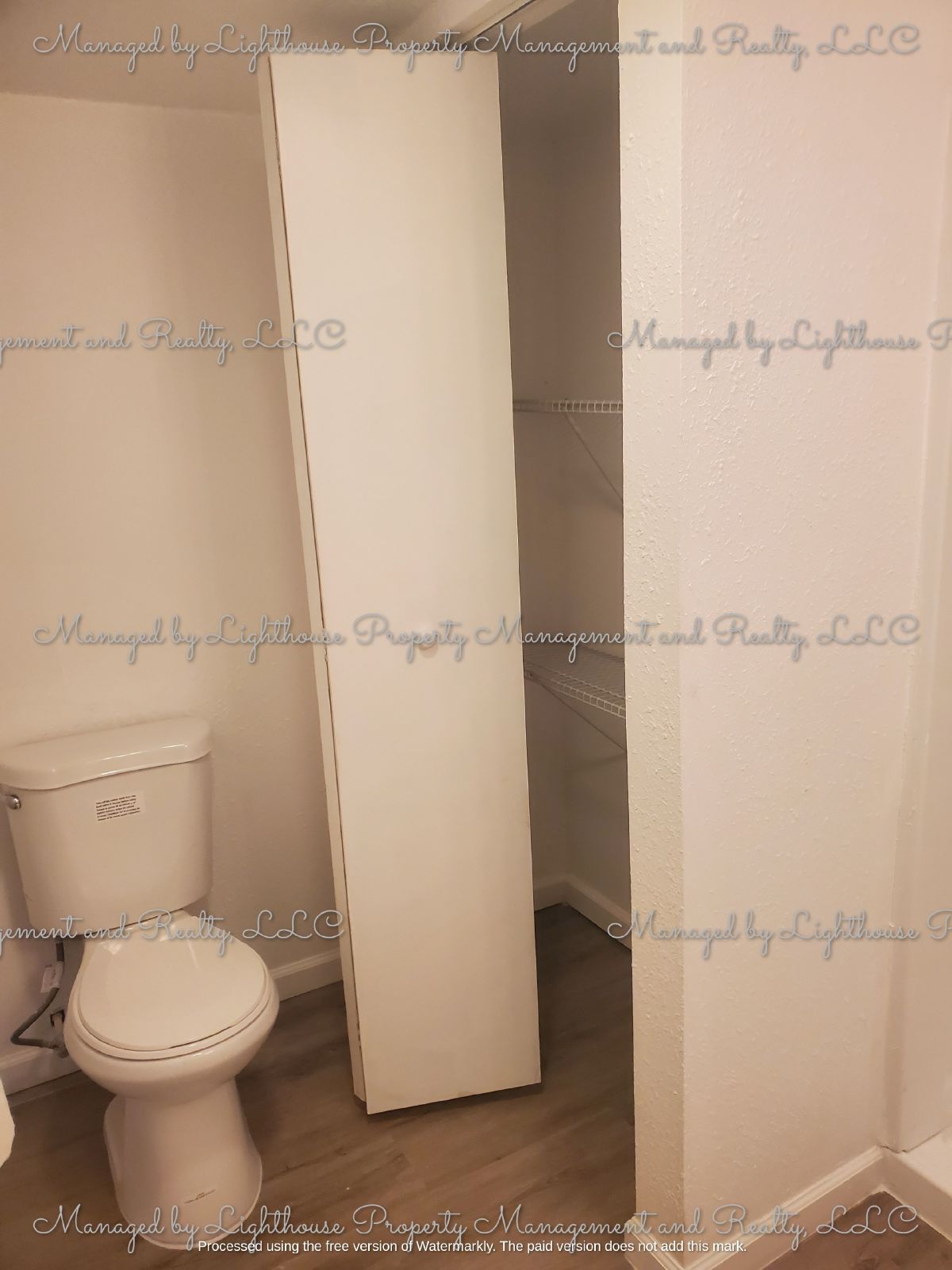 2 Bedroom / 2 Bathroom Home in Historic Springfield Huge Fenced Yard property image