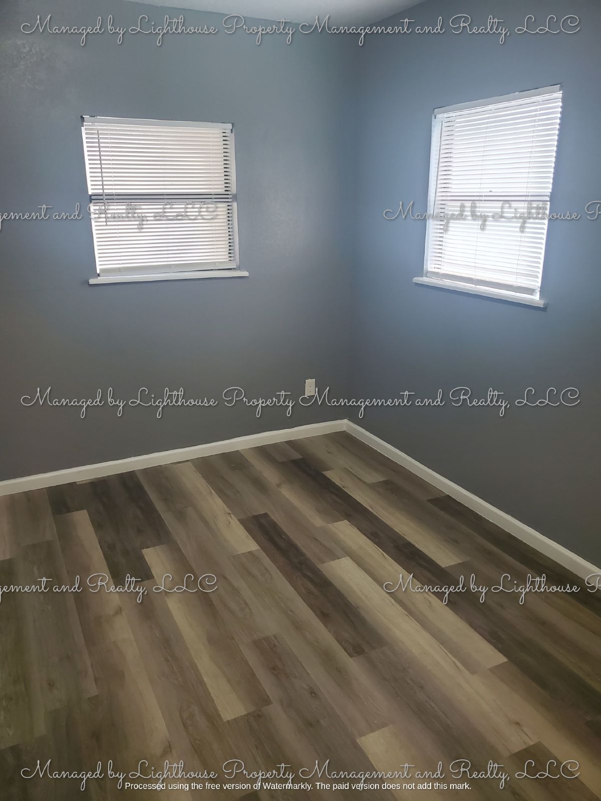 2 Bedroom / 2 Bathroom Home in Historic Springfield Huge Fenced Yard property image