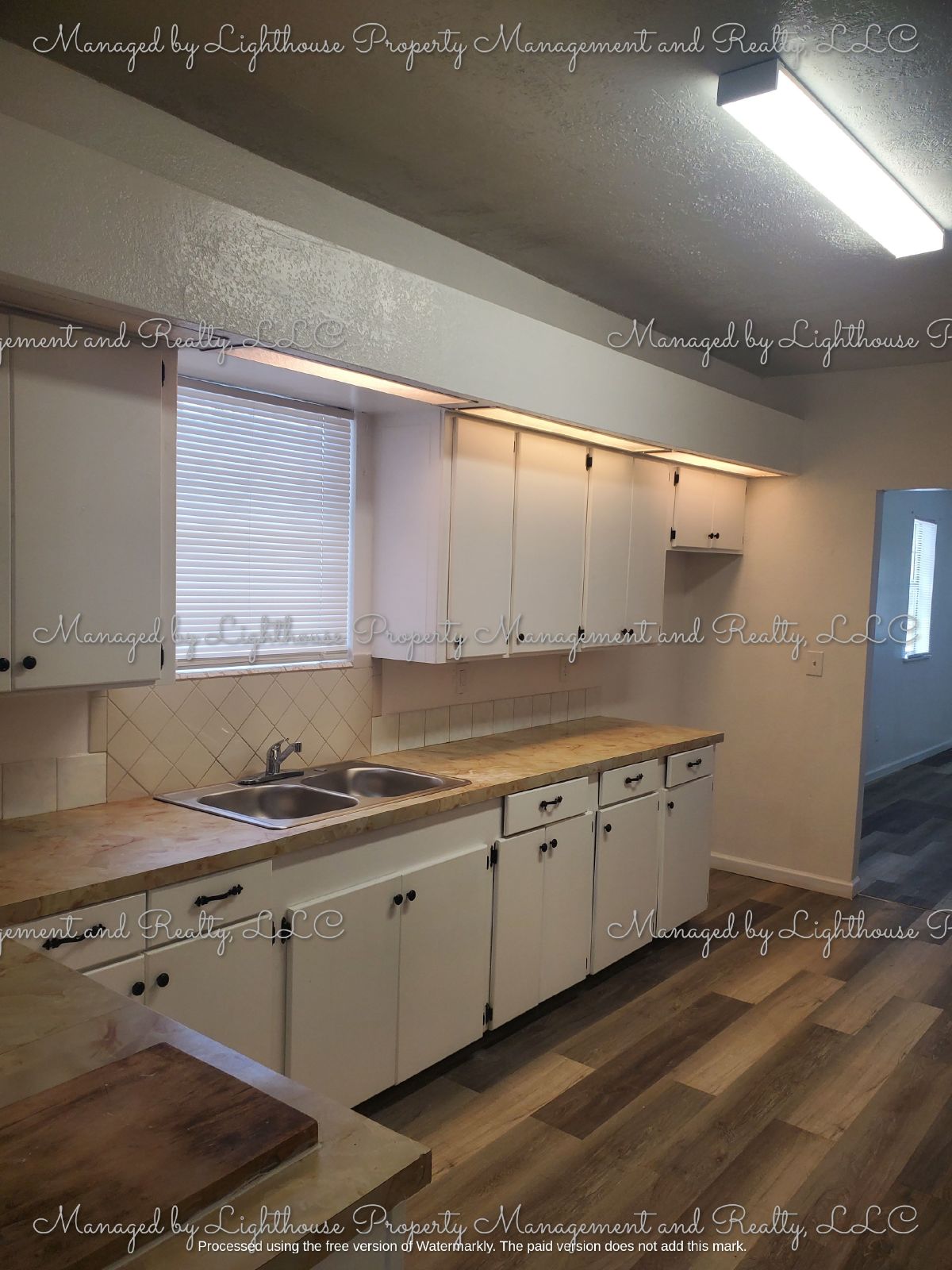 2 Bedroom / 2 Bathroom Home in Historic Springfield Huge Fenced Yard property image