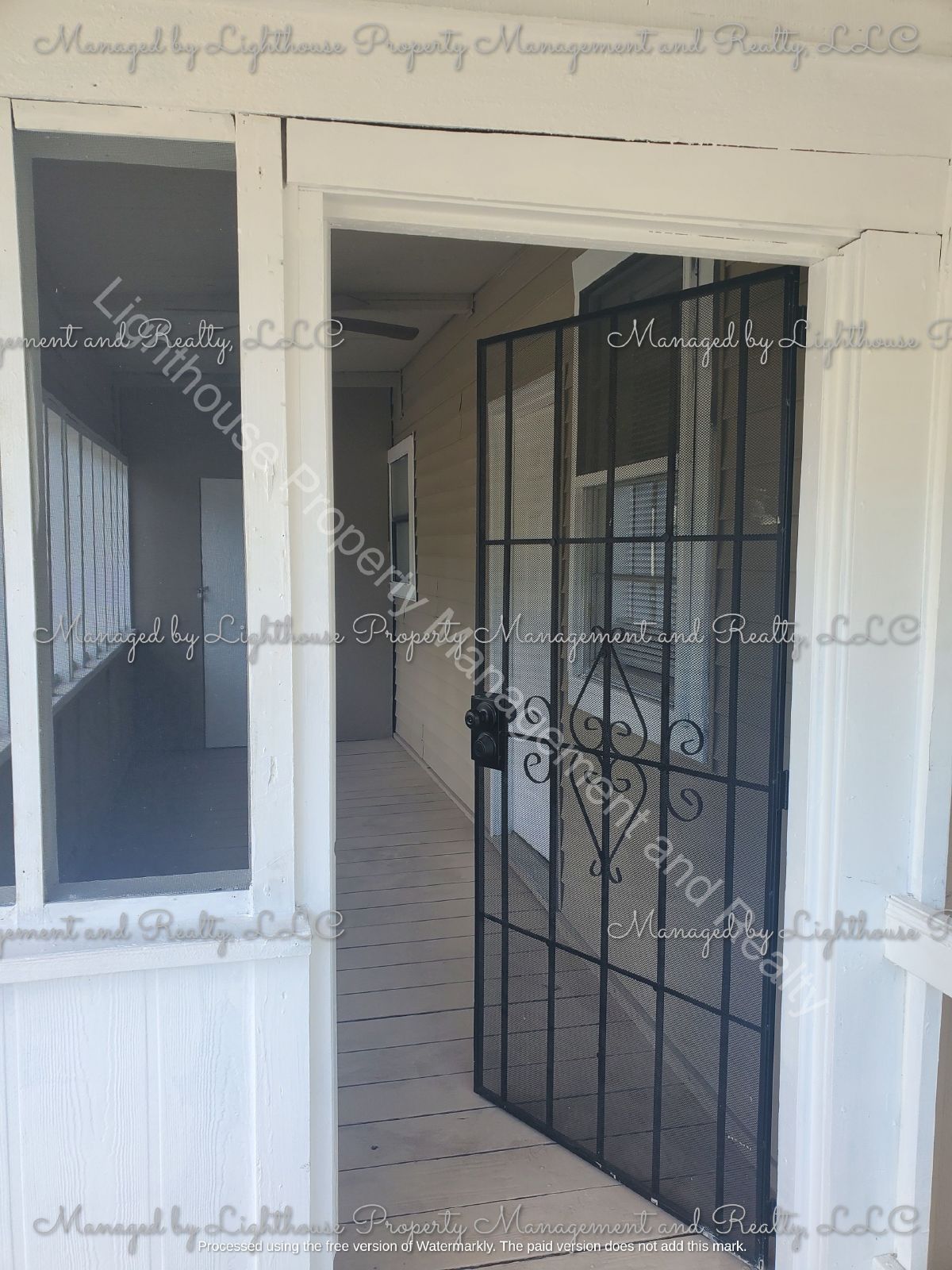 2 Bedroom / 2 Bathroom Home in Historic Springfield Huge Fenced Yard property image