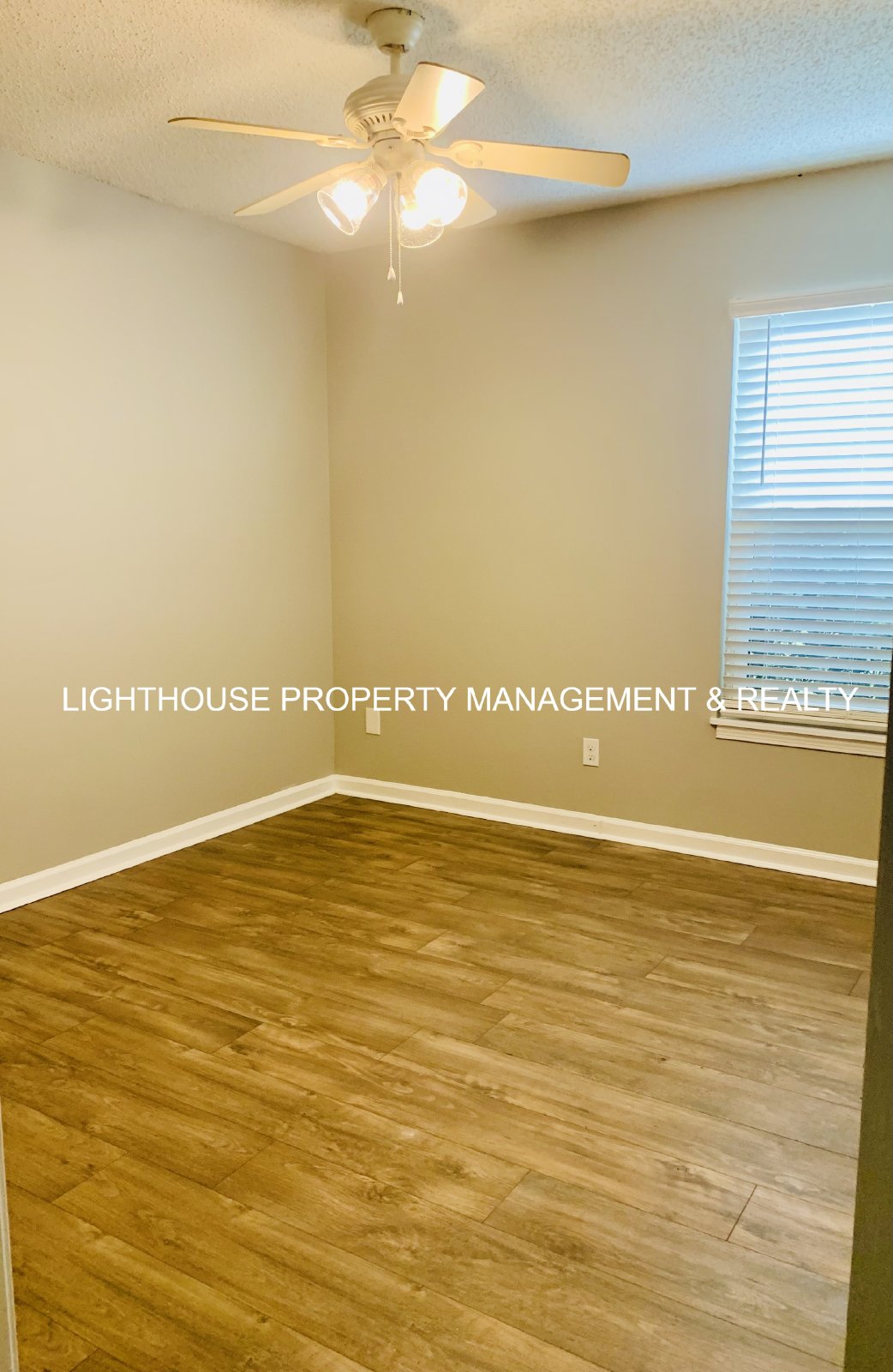 2 Bed/2 Bath Single Story Townhome with Attached Garage! property image