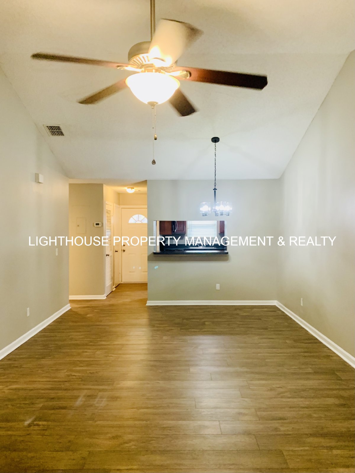 2 Bed/2 Bath Single Story Townhome with Attached Garage! property image