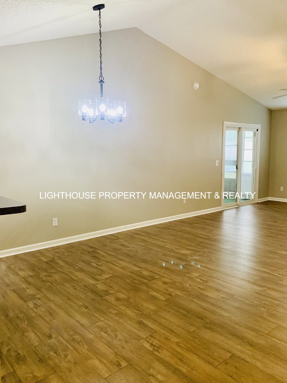 2 Bed/2 Bath Single Story Townhome with Attached Garage! property image