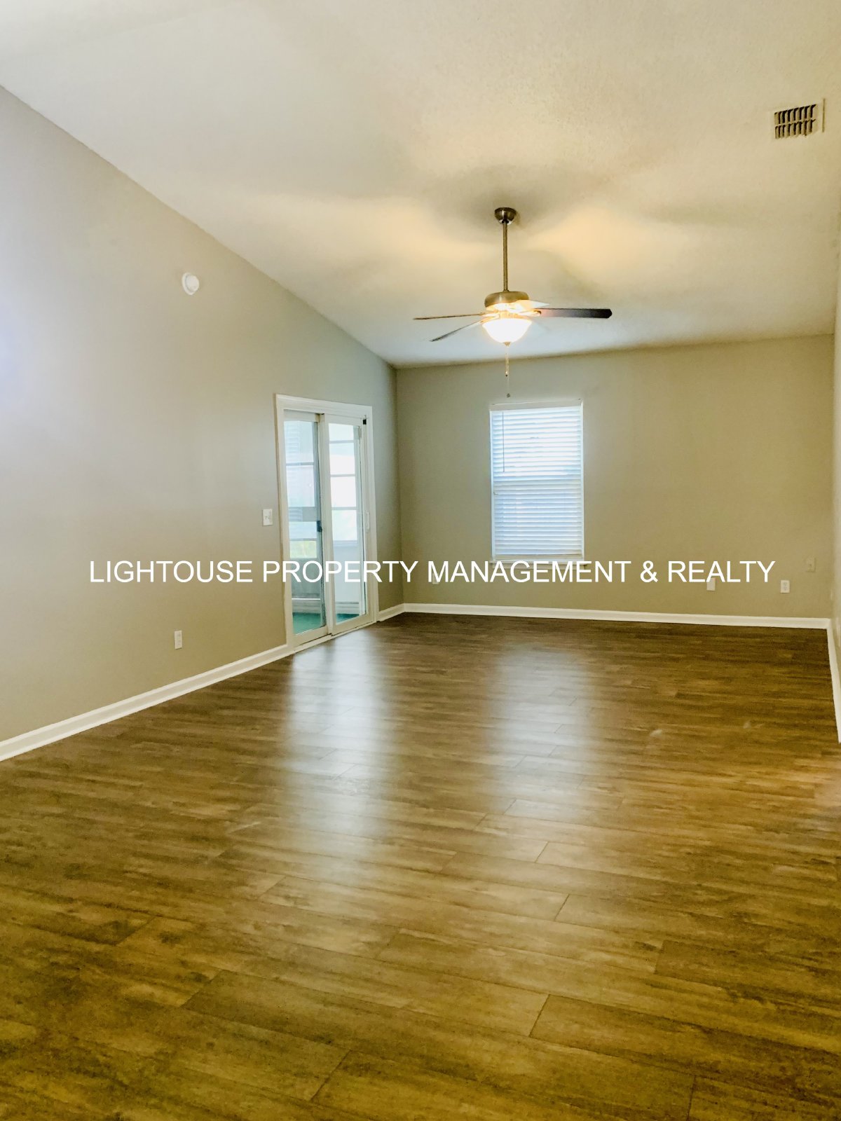 2 Bed/2 Bath Single Story Townhome with Attached Garage! property image