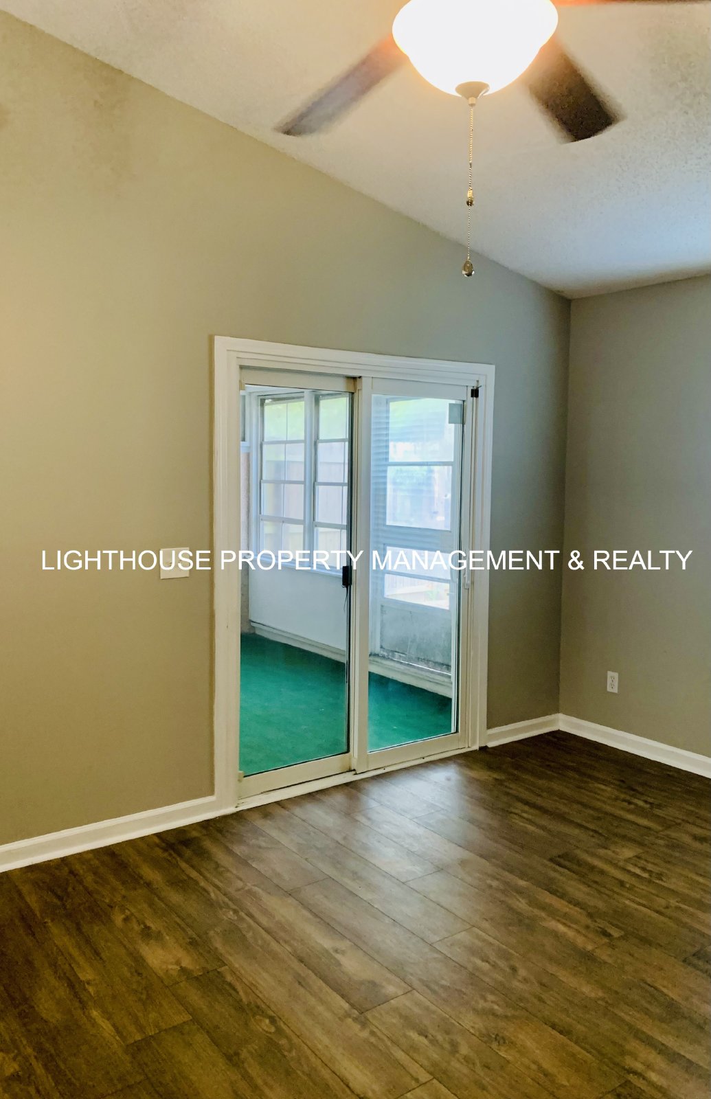 2 Bed/2 Bath Single Story Townhome with Attached Garage! property image