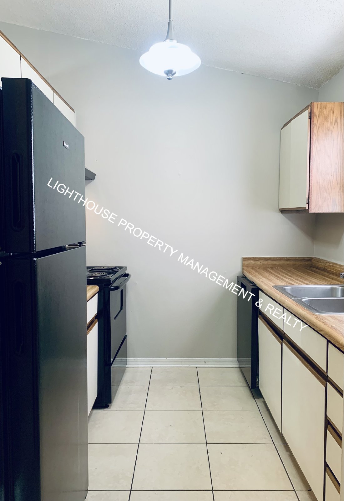 Spacious 2 Bed/2 Bath Apartment with Fenced Yard! property image