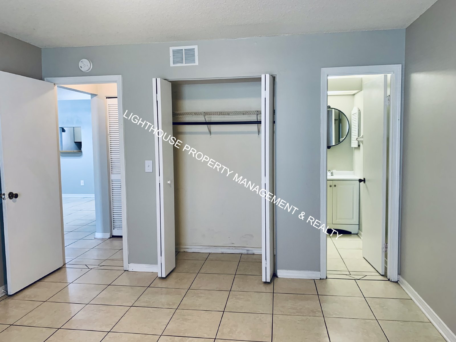 Spacious 2 Bed/2 Bath Apartment with Fenced Yard! property image