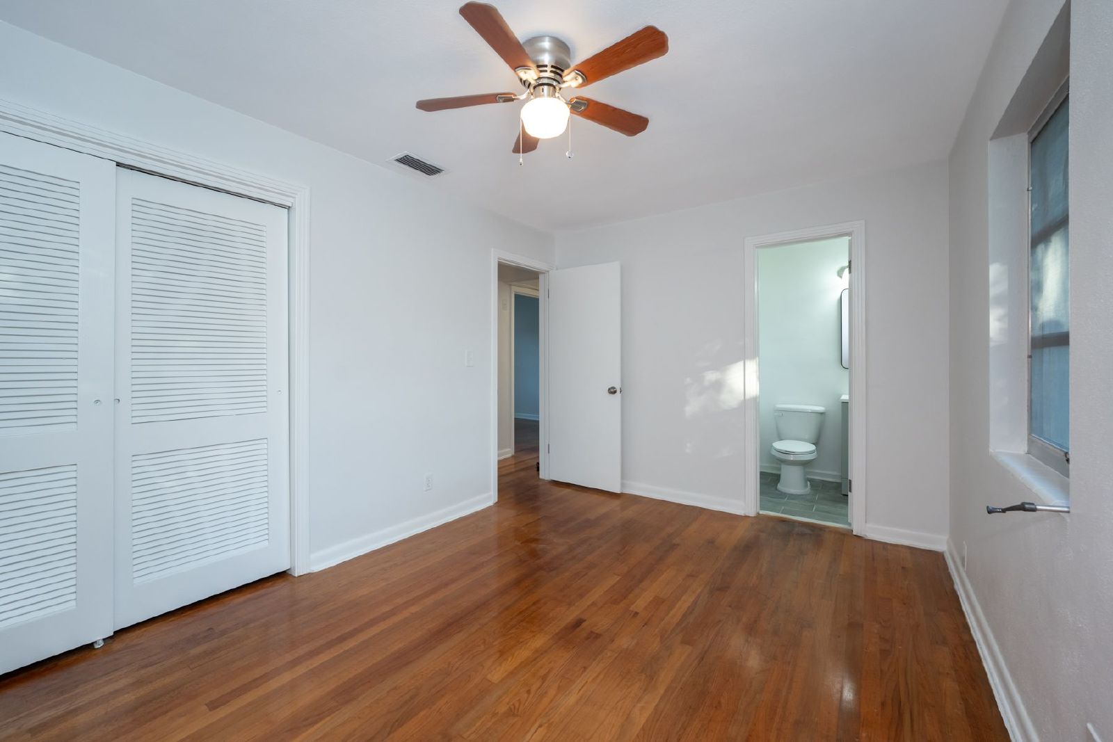 Gorgeous 3/2 Home property image