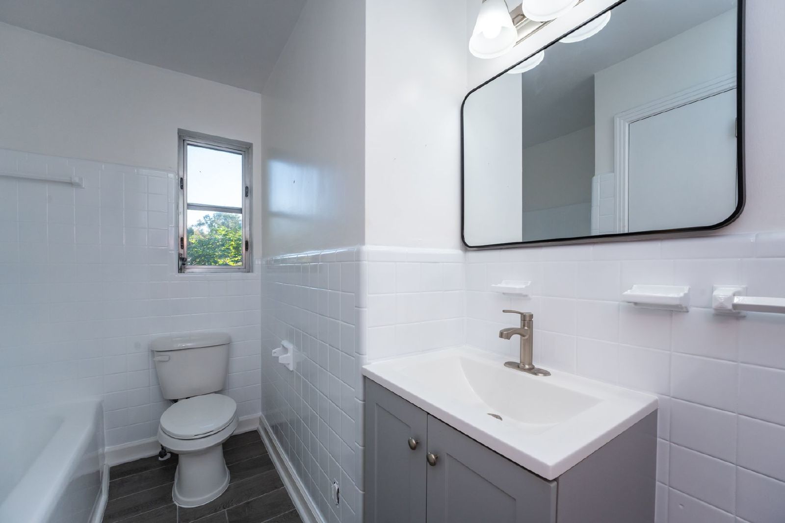 Gorgeous 3/2 Home property image