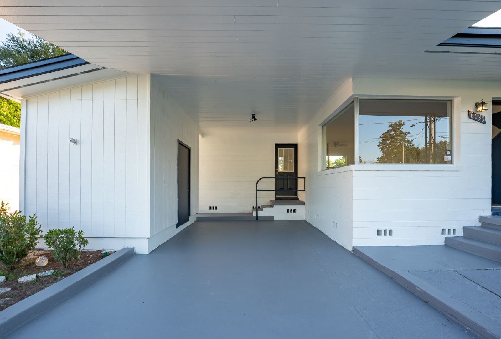 Gorgeous 3/2 Home property image