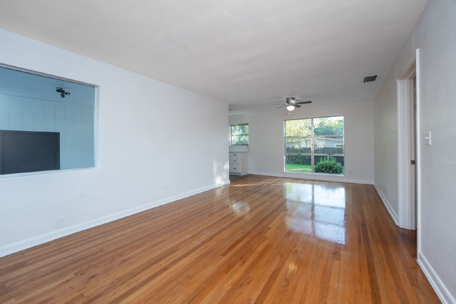 Gorgeous 3/2 Home property image