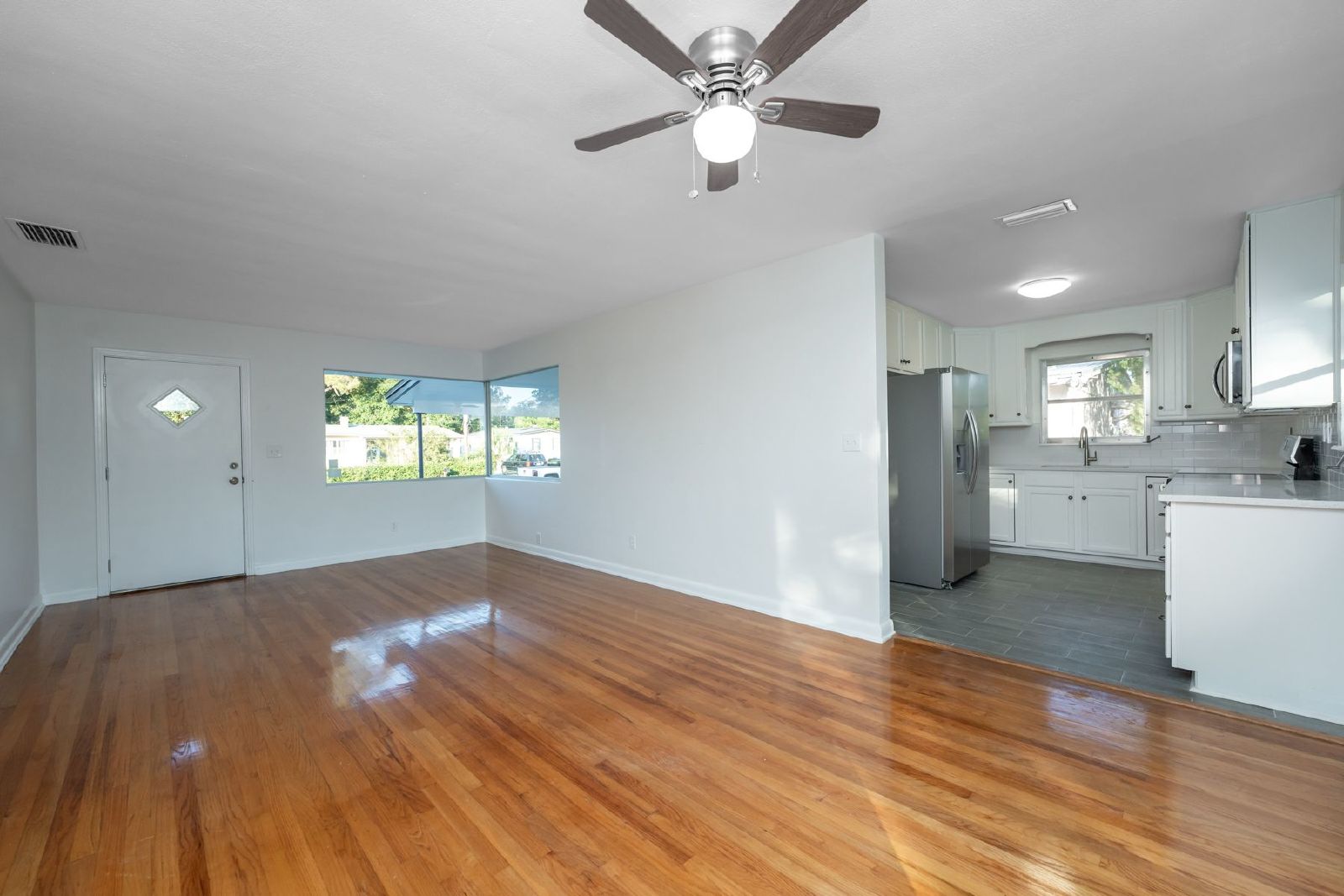 Gorgeous 3/2 Home property image