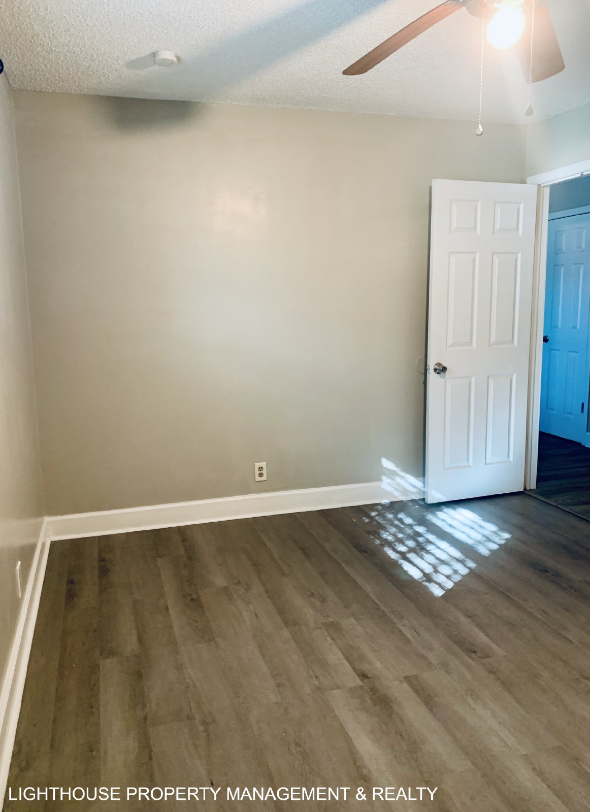 Spacious 2-Bedroom Duplex with Stainless Steel Appliances property image