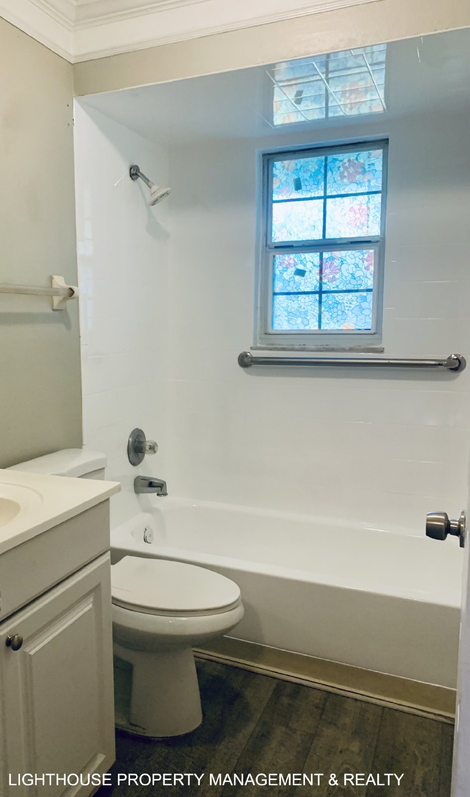 Spacious 2-Bedroom Duplex with Stainless Steel Appliances property image