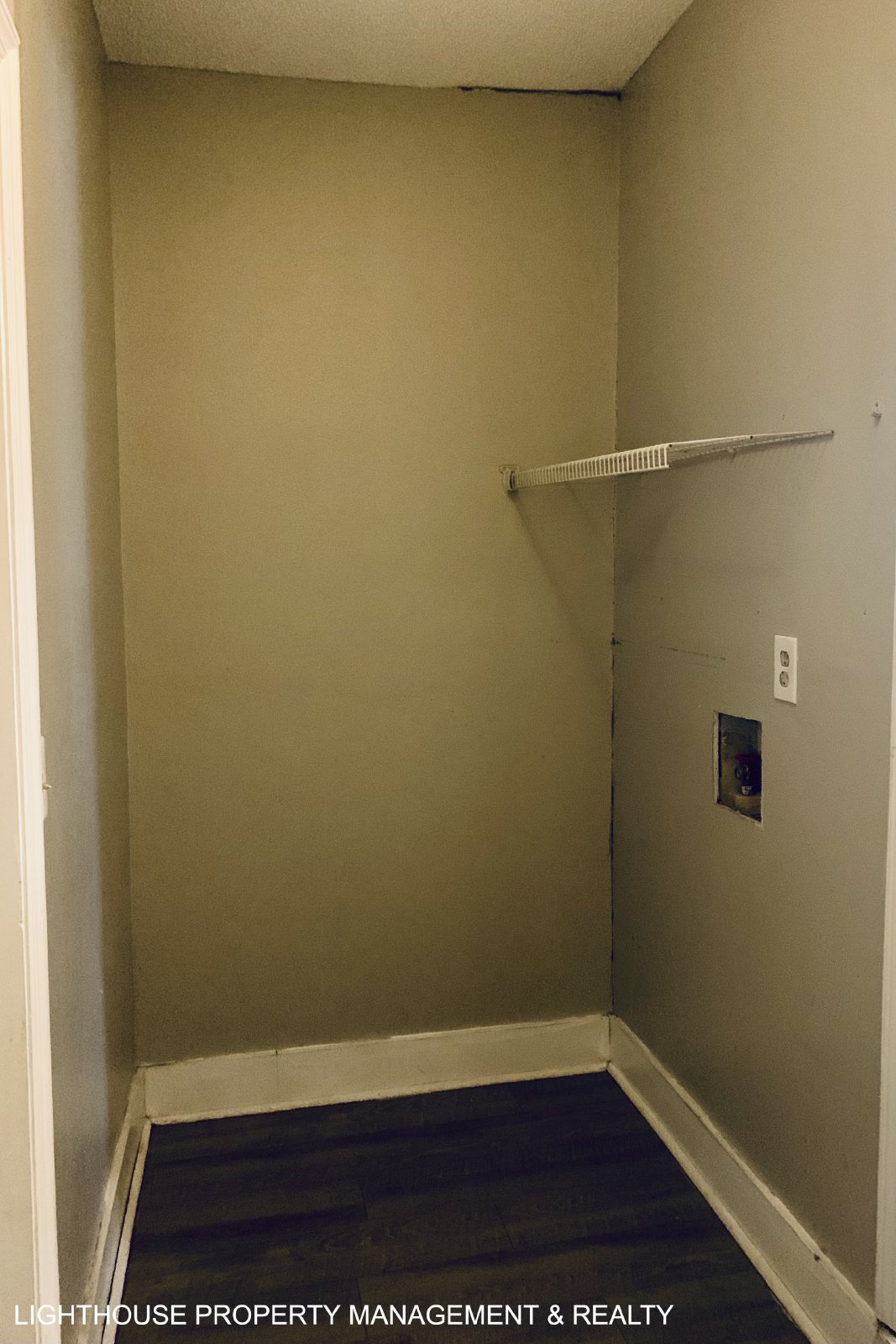 Spacious 2-Bedroom Duplex with Stainless Steel Appliances property image