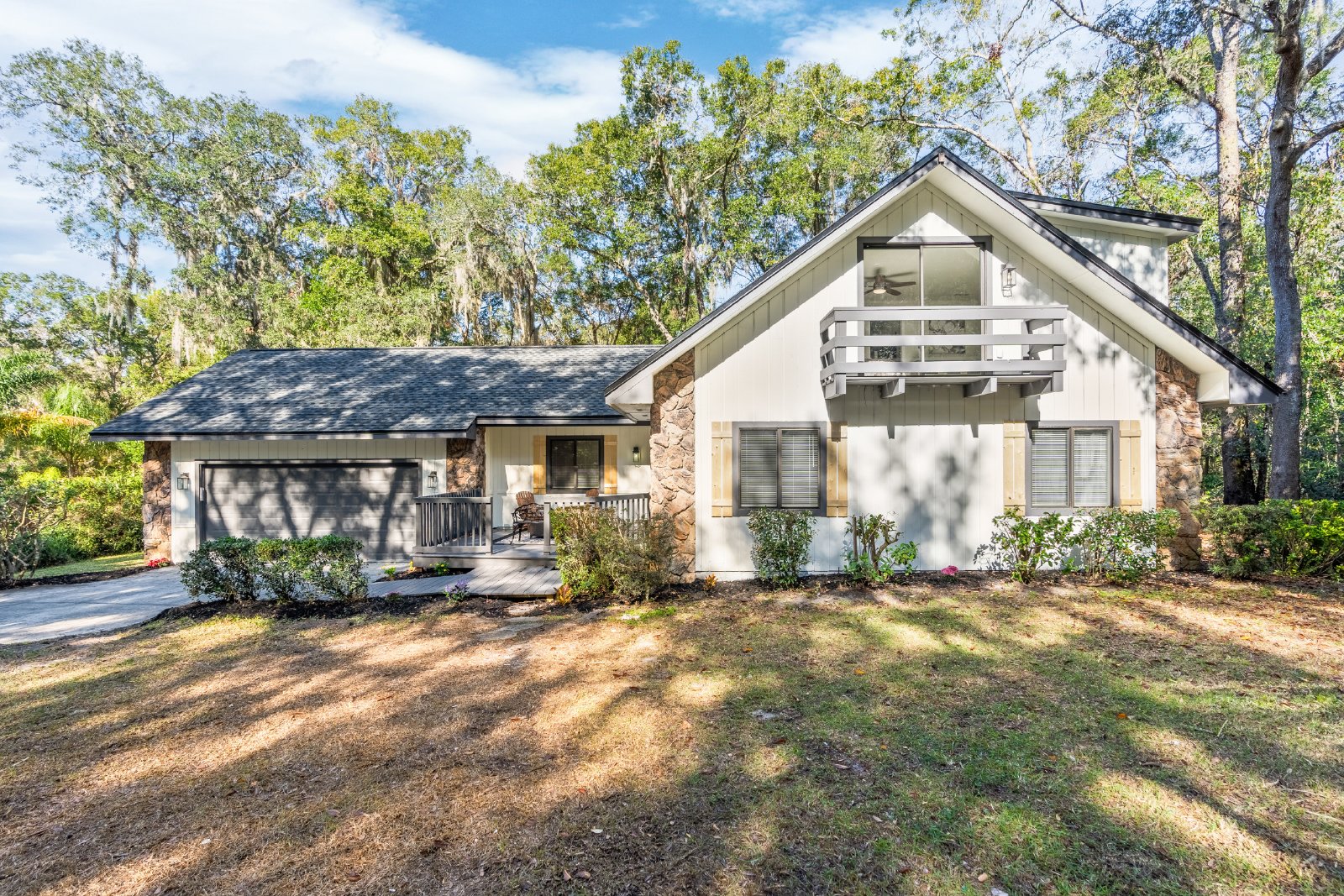 Stunning Renovated 3BD/2BA Home for Rent on Half-Acre Lot property image