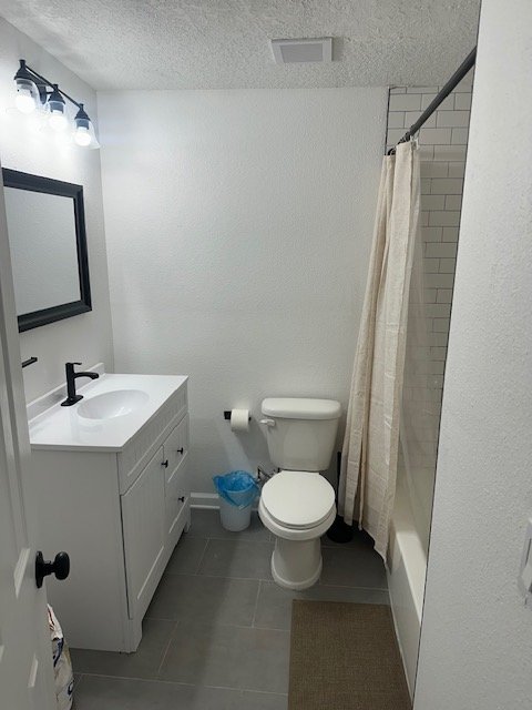 Private Room Available in Stylish Co-Living Home property image