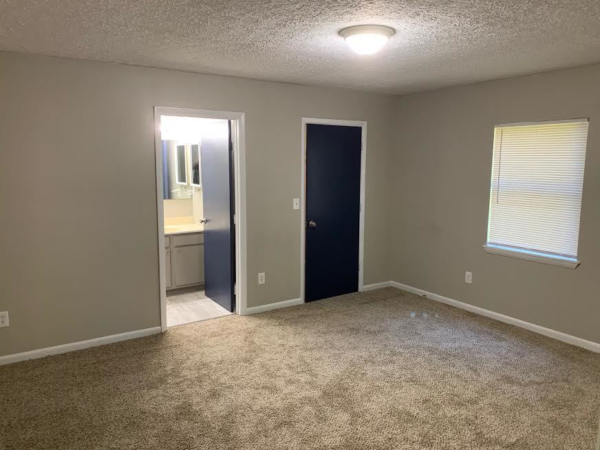 Charming Renovated 4-Bedroom, 2-Bathroom Home in Magnolia Gardens property image