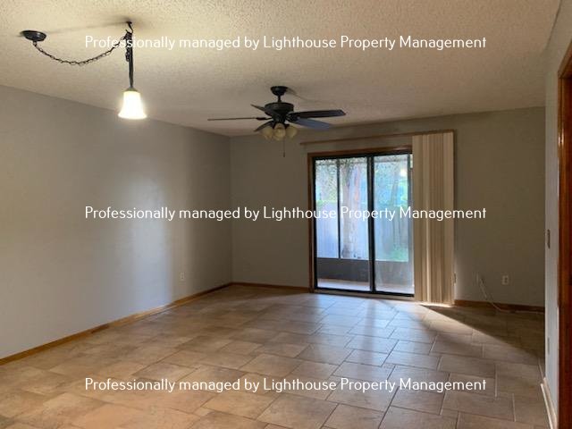 Relaxing townhome in Arlington with covered parking property image