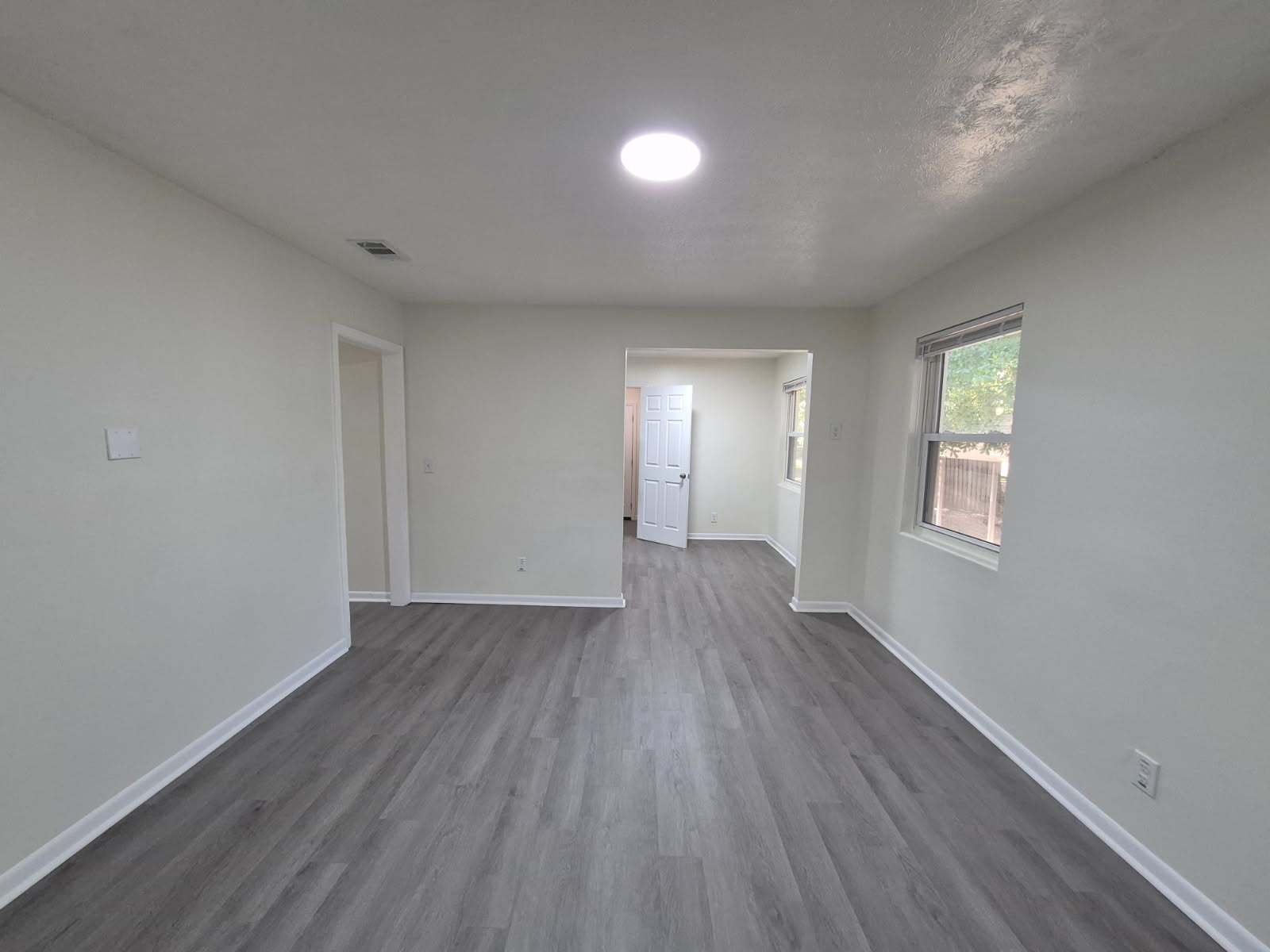 3 bd/1 bath home ready for you! property image