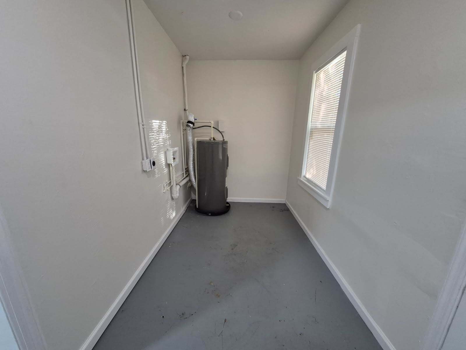 3 bd/1 bath home ready for you! property image