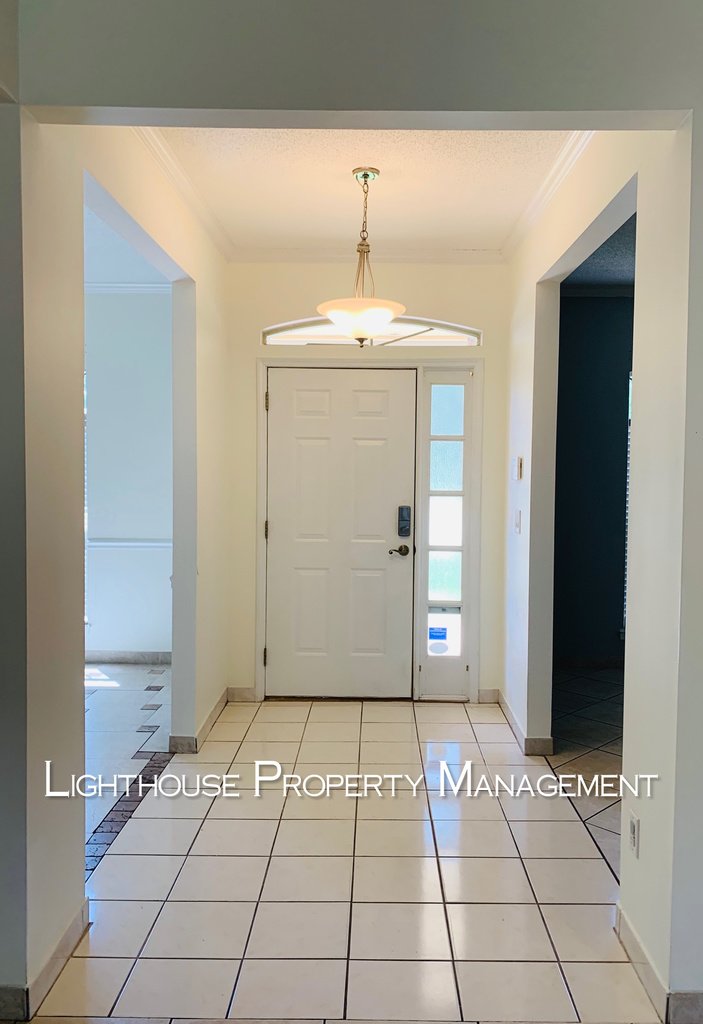 Pristine 3/2 in University Park!  Won't Last Long! property image