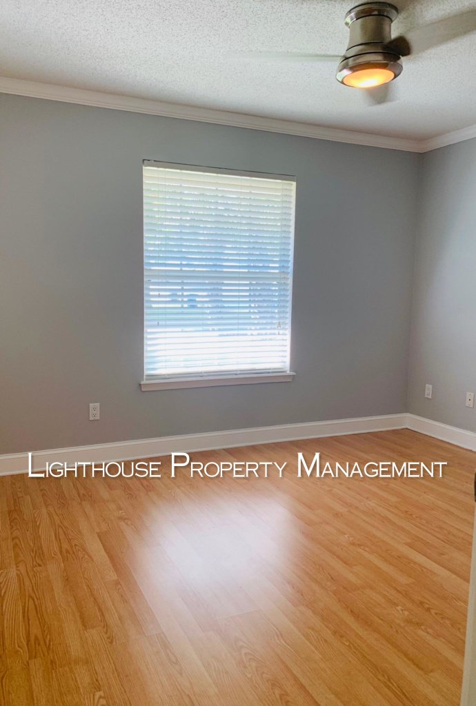 Pristine 3/2 in University Park!  Won't Last Long! property image