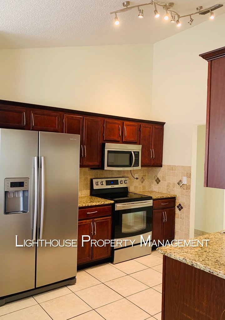 Pristine 3/2 in University Park!  Won't Last Long! property image