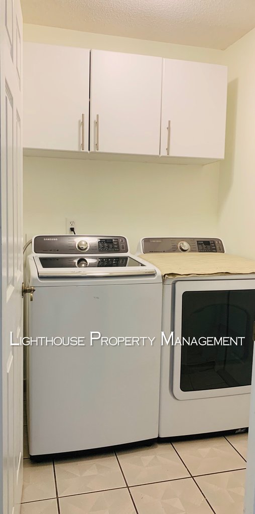 Pristine 3/2 in University Park!  Won't Last Long! property image