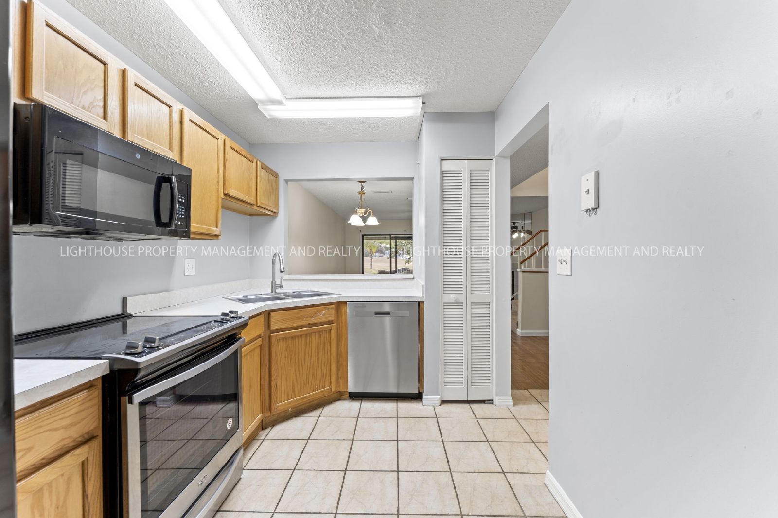 Beautiful 2-Bedroom Townhome with Pond Views property image