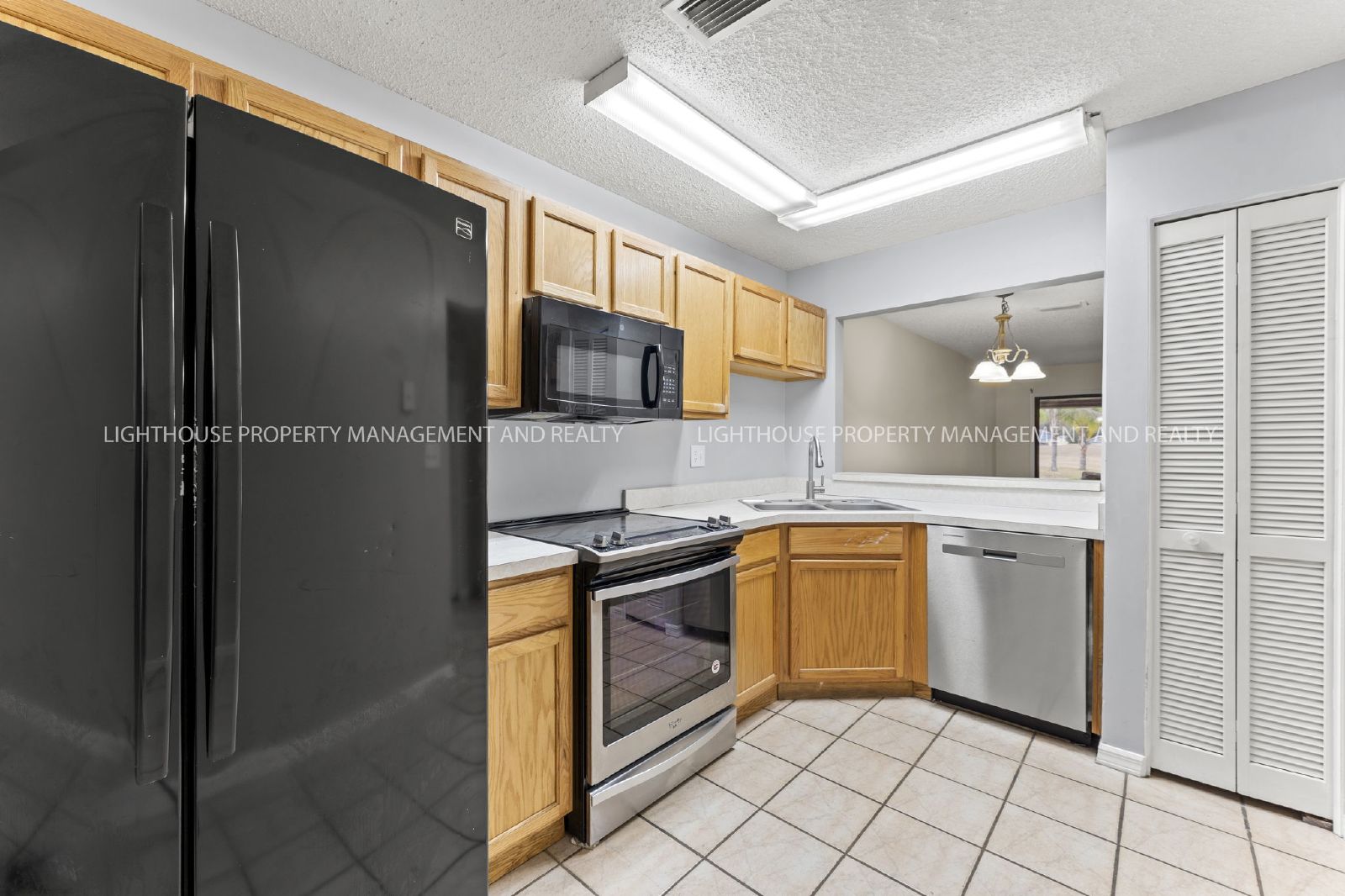 Beautiful 2-Bedroom Townhome with Pond Views property image