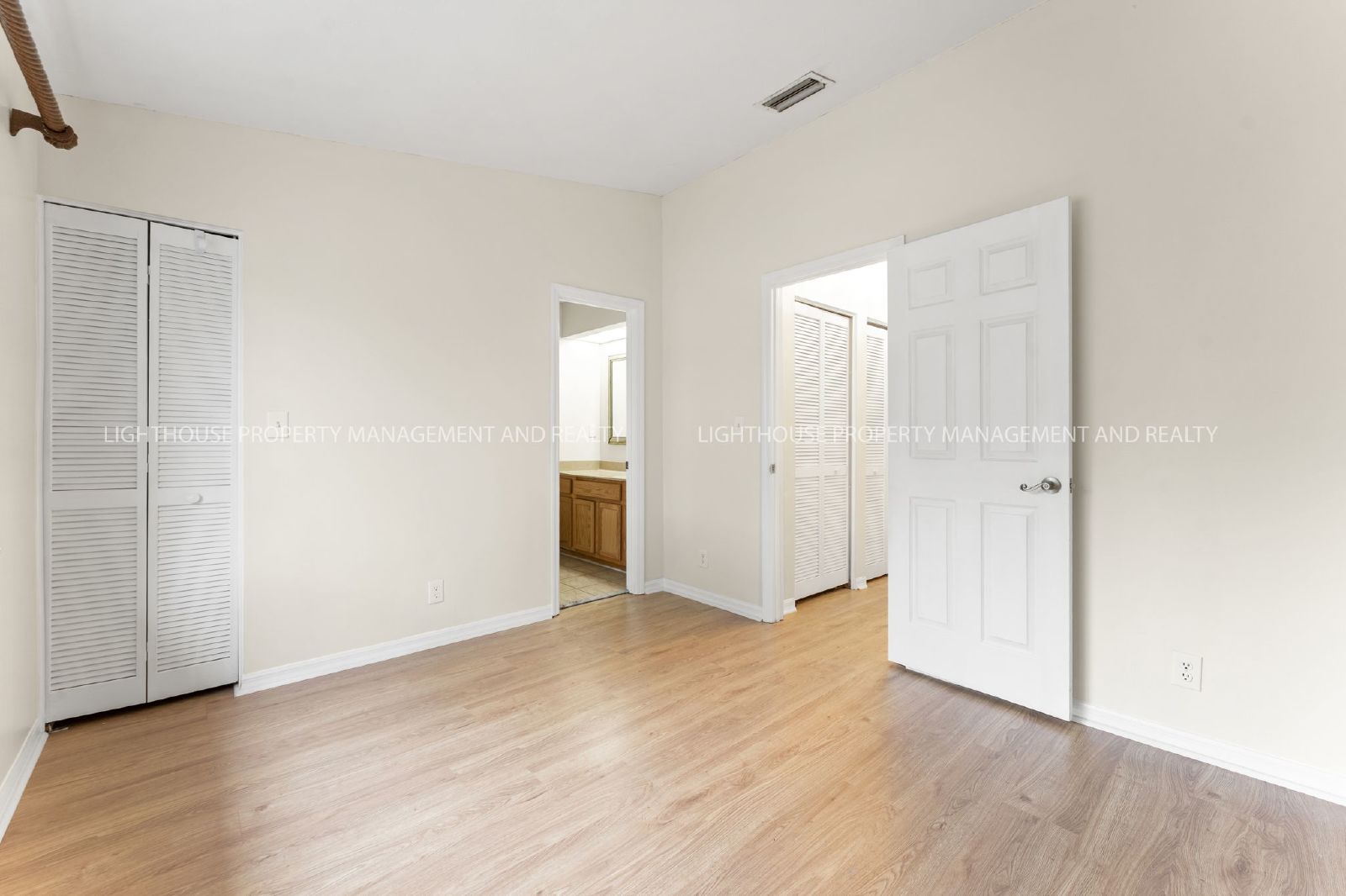 Beautiful 2-Bedroom Townhome with Pond Views property image