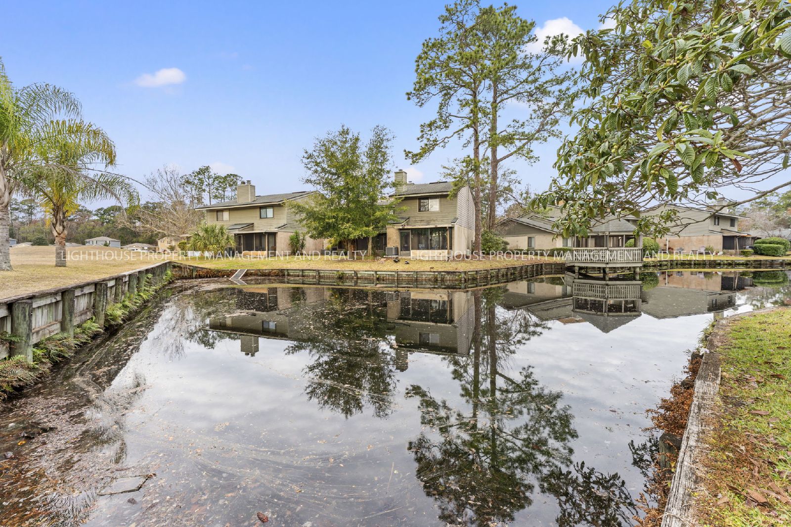 Beautiful 2-Bedroom Townhome with Pond Views property image
