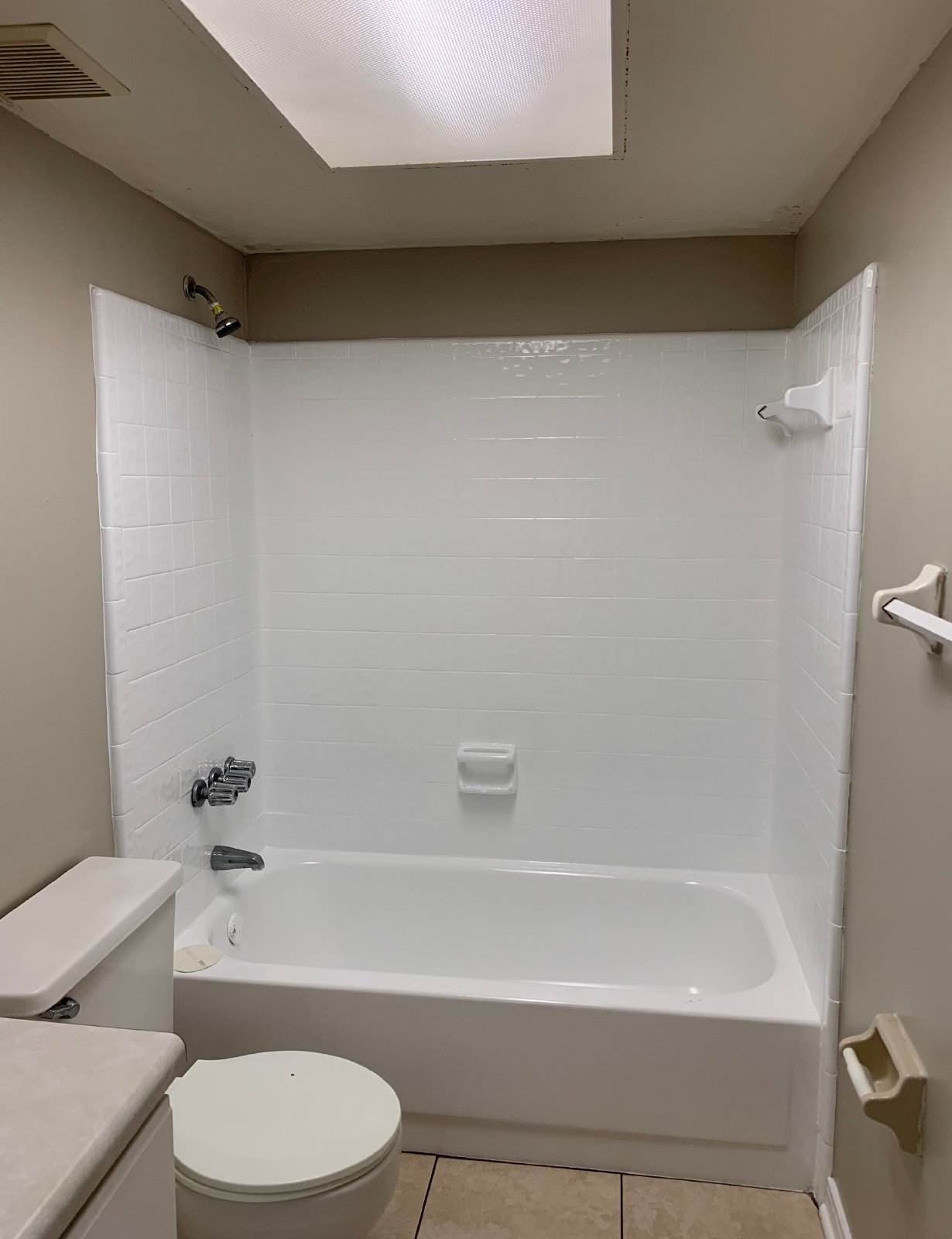 Spacious 2 Bed/2 Bath Apartment with Fenced Yard! property image