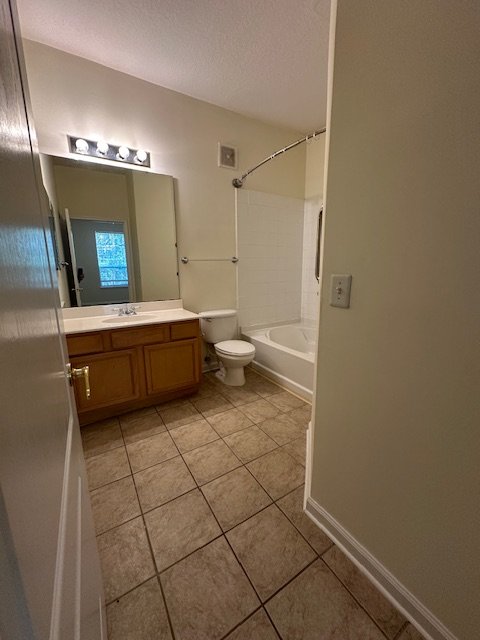 2 Bedroom / 2 Bathroom Condo in Gated Community property image