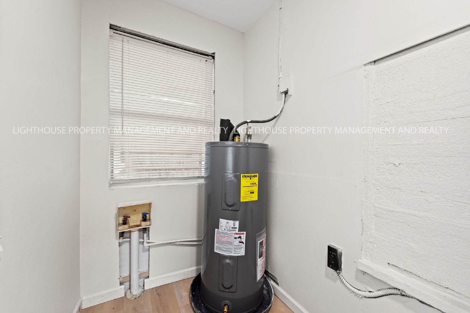 Newly Renovated 3 Bedroom Home with Screened Porch property image