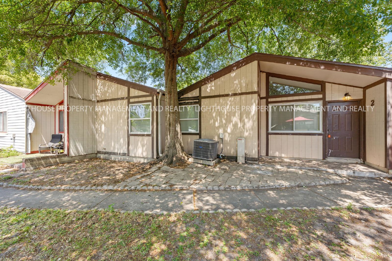 Renovated Mandarin 2 Bedroom With Private Backyard property image