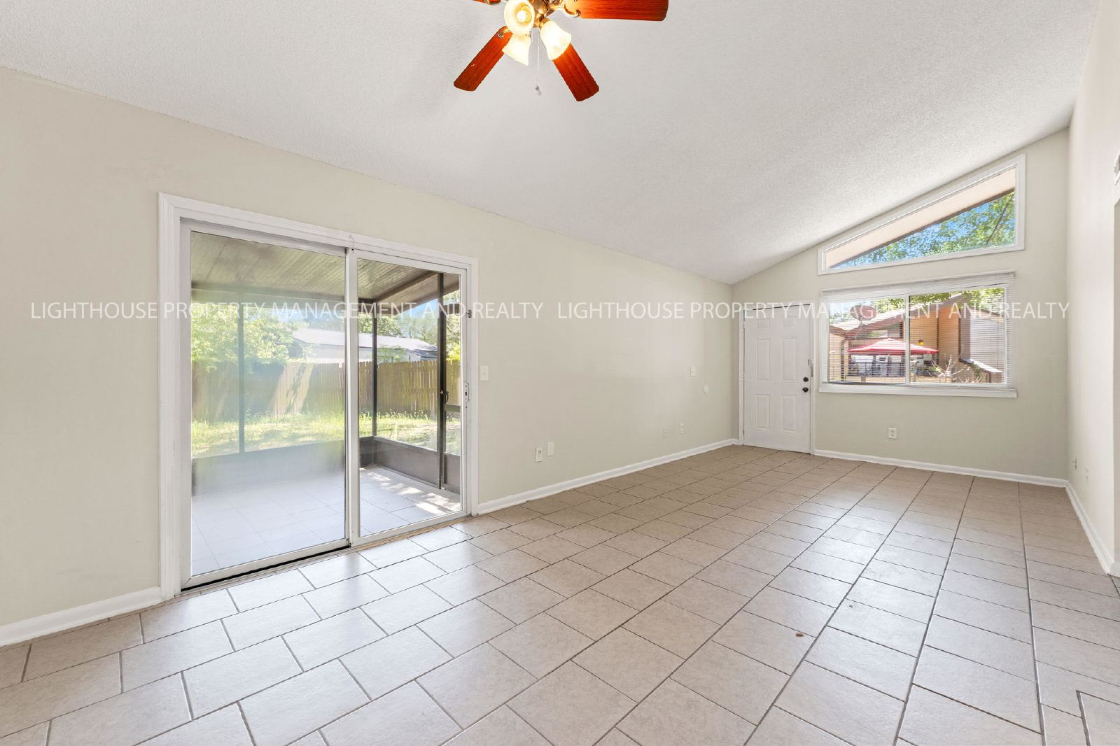 Renovated Mandarin 2 Bedroom With Private Backyard property image