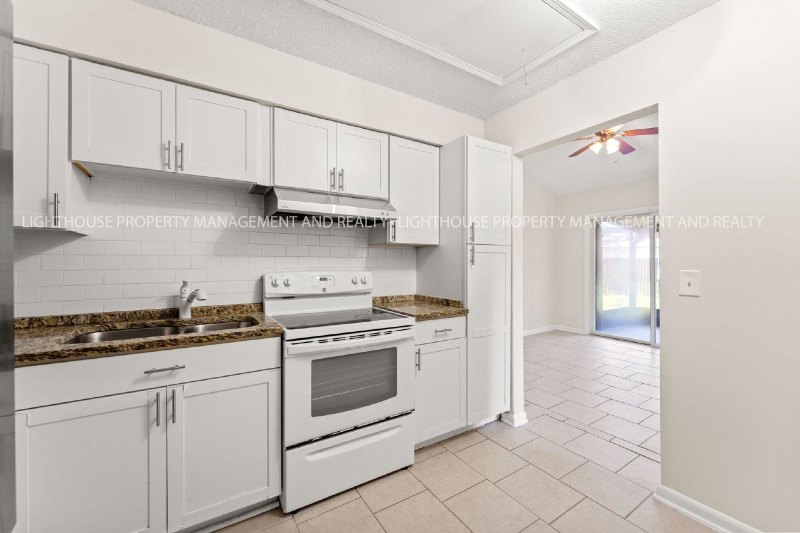 Renovated Mandarin 2 Bedroom With Private Backyard property image