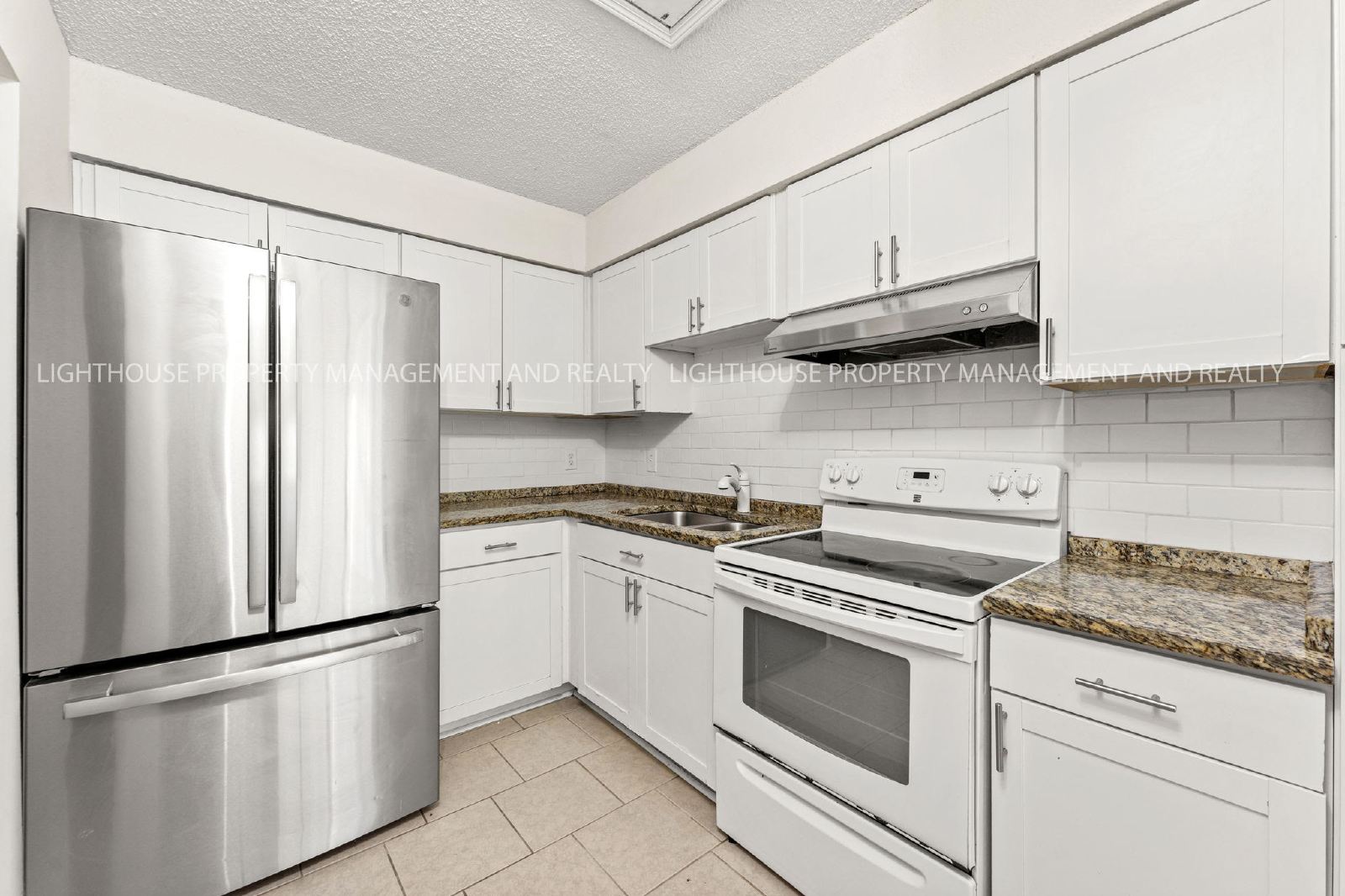 Renovated Mandarin 2 Bedroom With Private Backyard property image