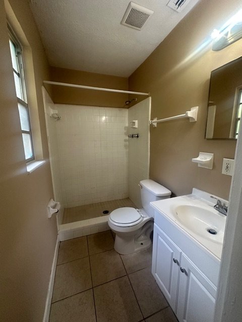 3/2 Westside home with large yard property image