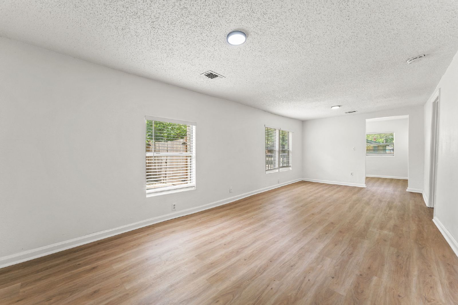 Renovated 3 Bedroom Home Near Riverside And Avondale property image