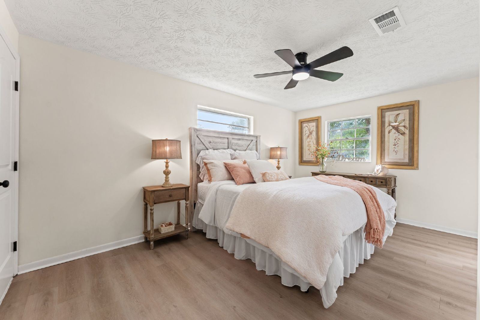 Orange Park 4 Bedroom Home With Upgraded Features Throughout property image