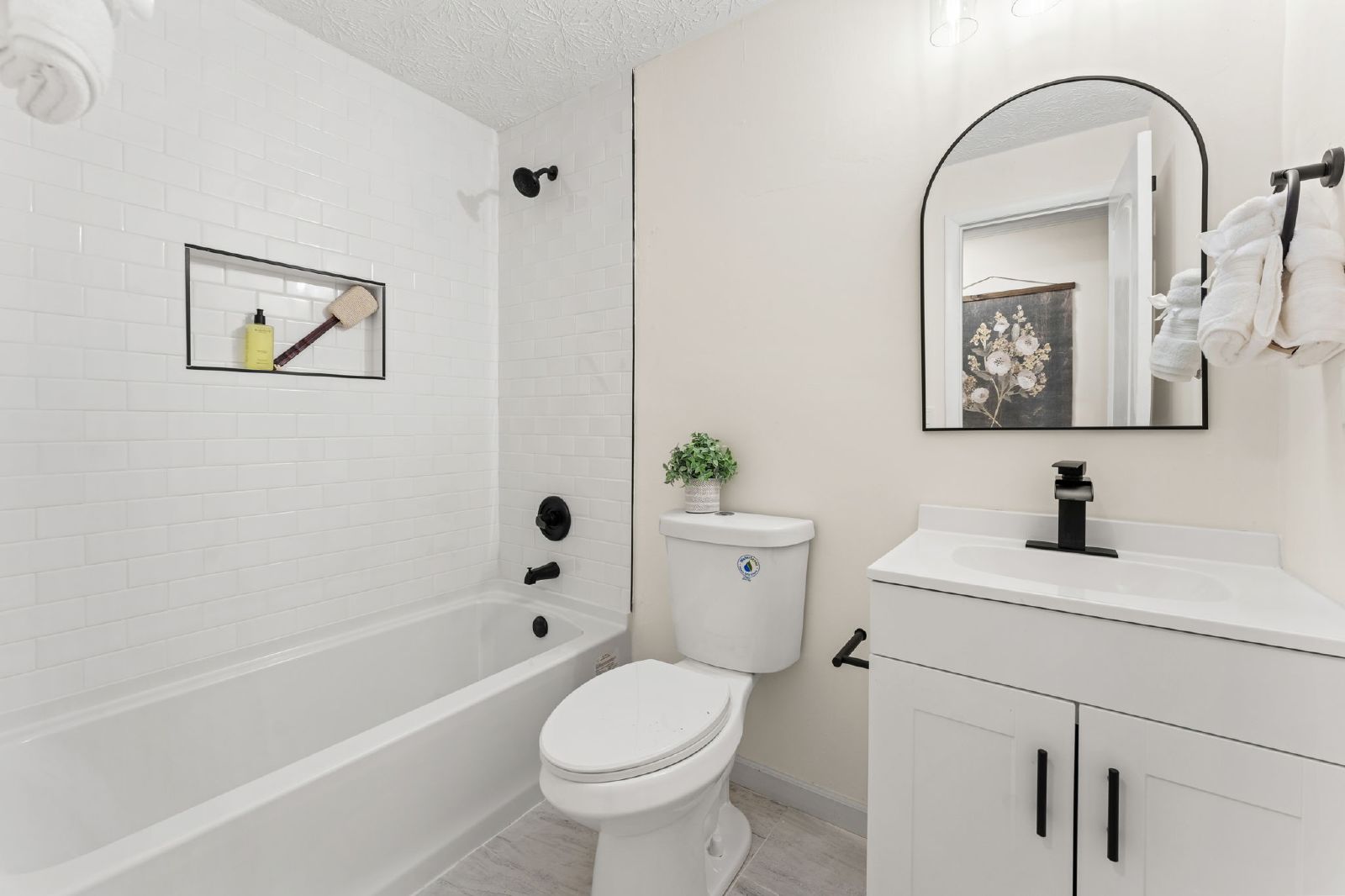 Orange Park 4 Bedroom Home With Upgraded Features Throughout property image