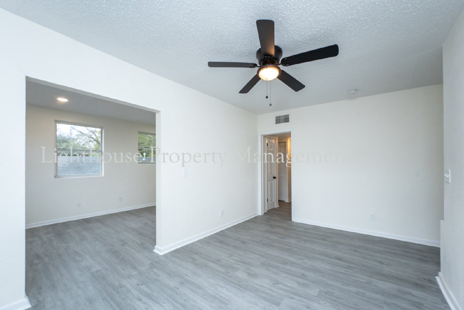 3 Bedroom Upstairs Duplex With Private Entry property image