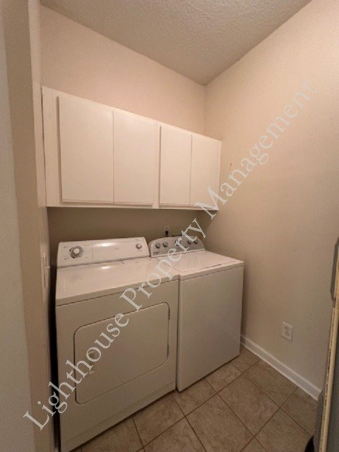 2 Bedroom / 2 Bathroom Condo in Gated Community property image