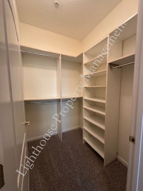 2 Bedroom / 2 Bathroom Condo in Gated Community property image