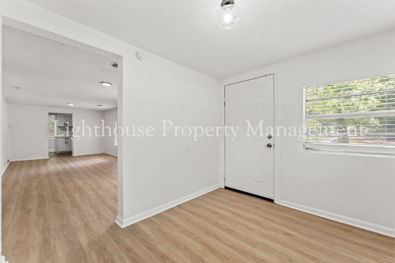 Renovated 3 Bedroom Home Near Riverside And Avondale property image