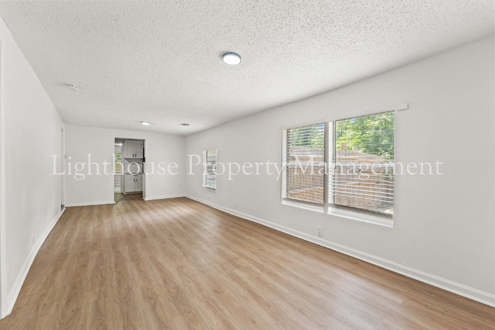 Renovated 3 Bedroom Home Near Riverside And Avondale property image