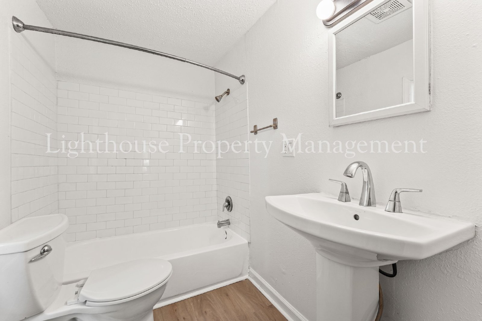 Renovated 3 Bedroom Home Near Riverside And Avondale property image
